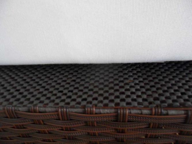 4 x Anti-Slip Mats 4 x Anti-Slip Mats