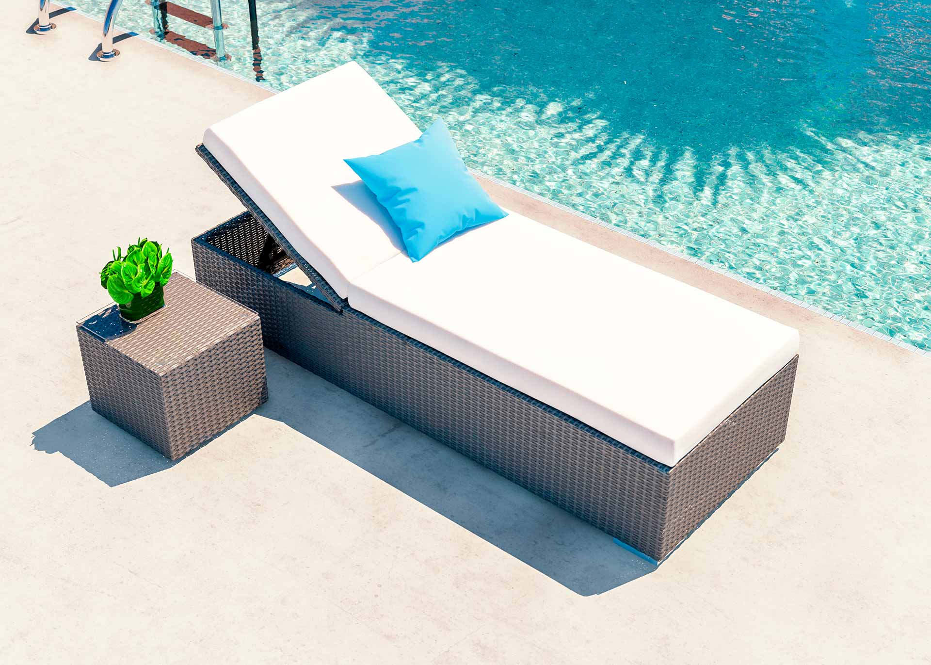Rattan garden lounger Likris S